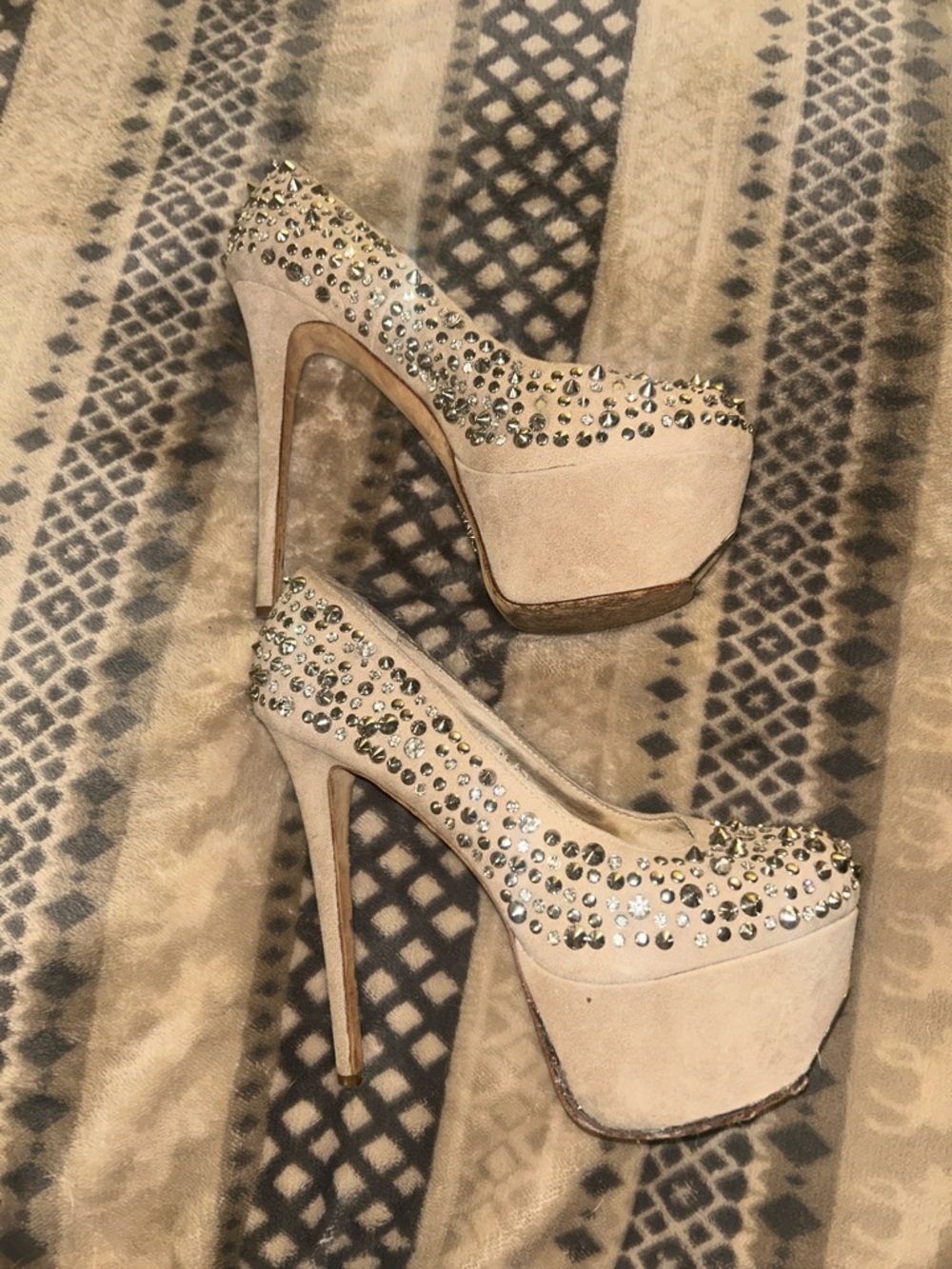 Zigi Soho Nude Crystal rhinestone Platform Stiletto Pumps size 8 as is